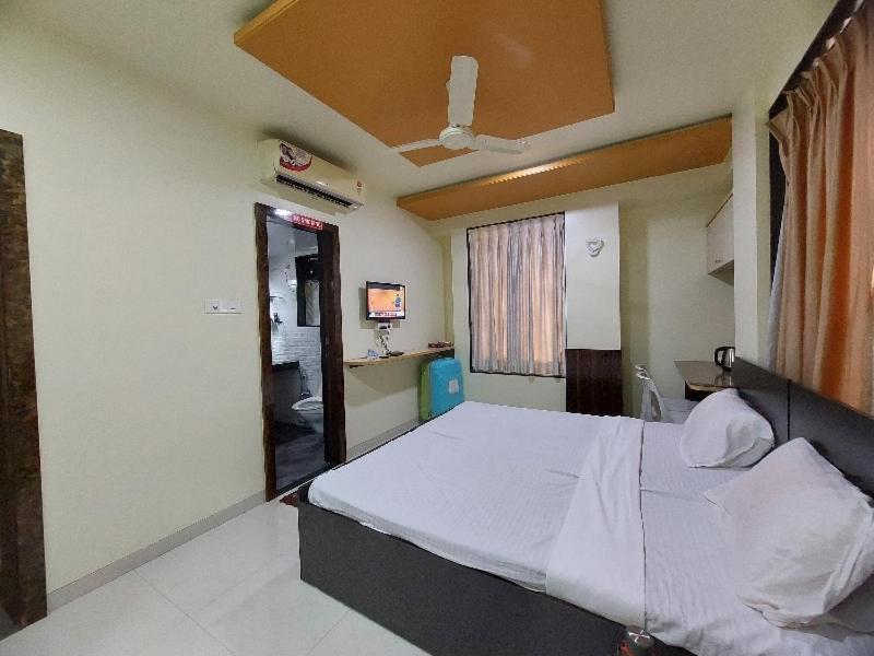 Khadki Super Hotel O Happy Homely Stay Near Pune Airport מראה חיצוני תמונה